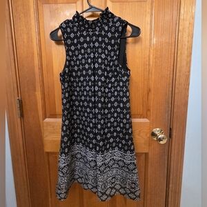 Elegant Black and White Patterned Dress